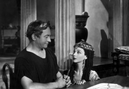Эрнест Тесиджер и фильм Цезарь и Клеопатра (1945)