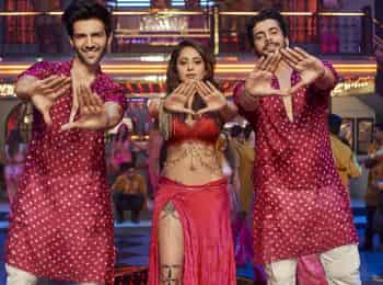 программа Bollywood: Любовный треугольник