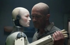фильмы про человекоподобных роботов