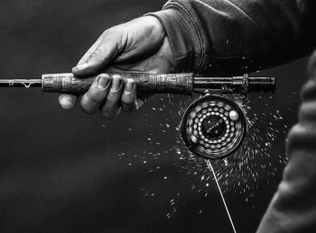 программа Охотник и рыболов: В погоне за дикой рыбой Фидер на большой реке