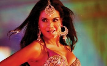 программа Bollywood: Вокруг одни воры