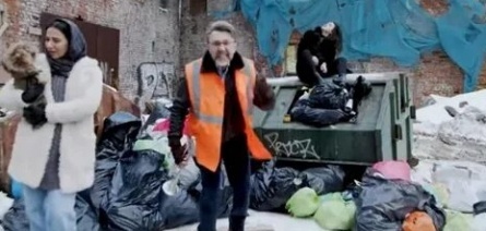 Чиновники Санкт Петербурга резко ответили на клип Ленинграда о мусорном коллапсе кадры