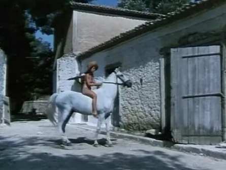 Девушка и конь кадры