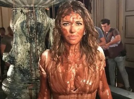 Dripping in Chocolate кадры