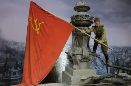 Флаги над Берлином кадры