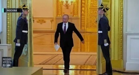 Москва. Кремль. Путин кадры