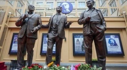 Уникальный памятник Михаилу Ульянову высотой 3,6 м появится в Москве кадры