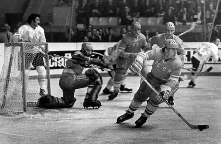Шайба в центре внимания: история первого хоккейного мультика от СССР в 1964 году кадры