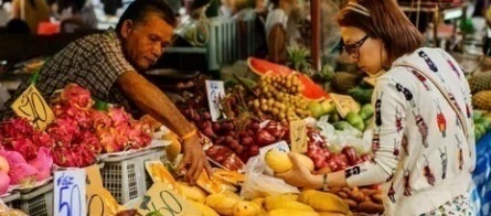 программа Кухня ТВ: Продуктовые рынки: в сердце города Продуктовый рынок Будапешта