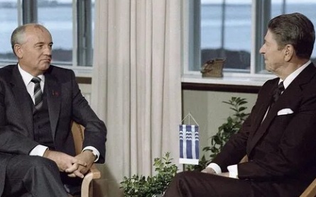 Рейган и Горбачев кадры