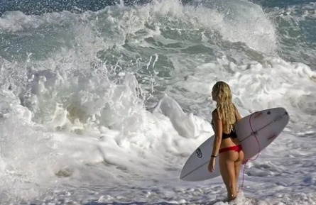 Surfer Girls кадры