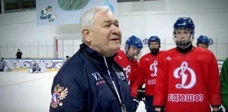 Владимир Юрзинов. Хоккей от первого лица кадры