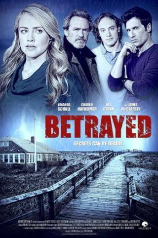 Аманда Шулл и фильм Betrayed (2014)