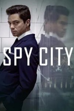 кадр из фильма Город шпионов