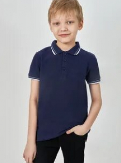 кадр из фильма Мальчик в синей футболке