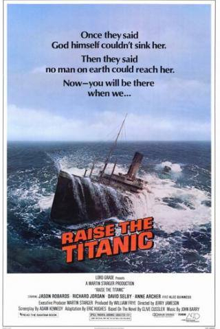 кадр из фильма Поднять Титаник