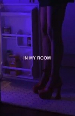 кадр из фильма В моей комнате