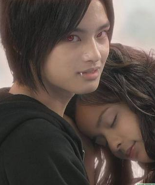 Нанами Сакураба и фильм Влюбленный вампир (2009)